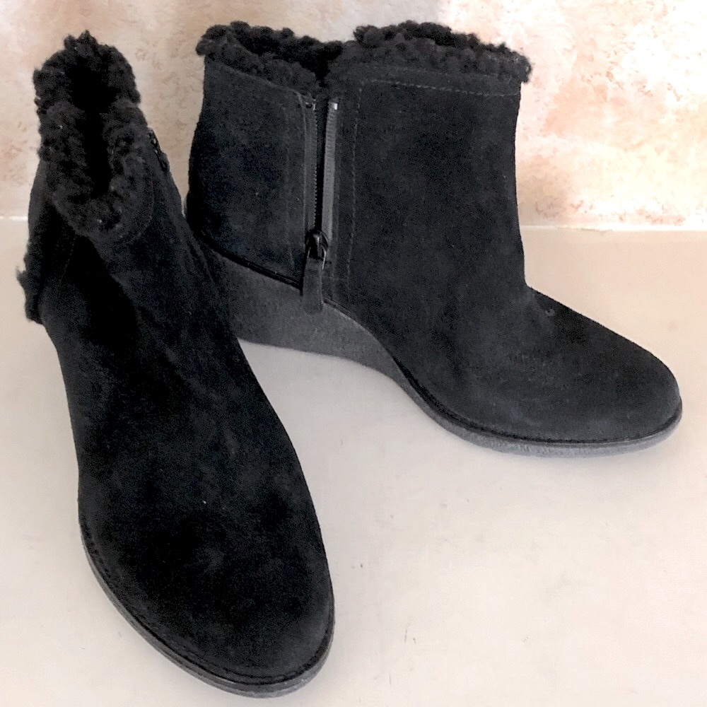 Cole Haan Womens Waterproof Ankle Boot Wedge Winter Size 8.5 Black Suede Fur War